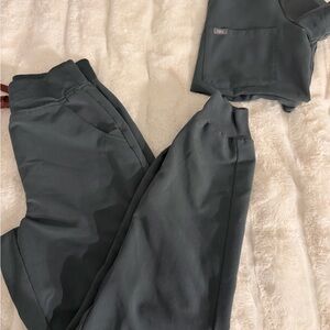 FIGS zamora high waisted joggers and one pocket scrub top set